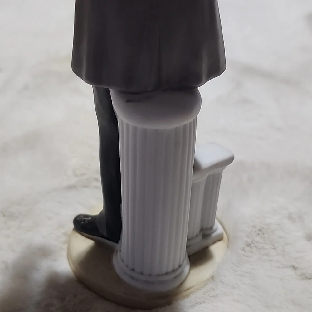 Elegant Wedding Cake Topper Figurines. Homco 1440 & 1480.